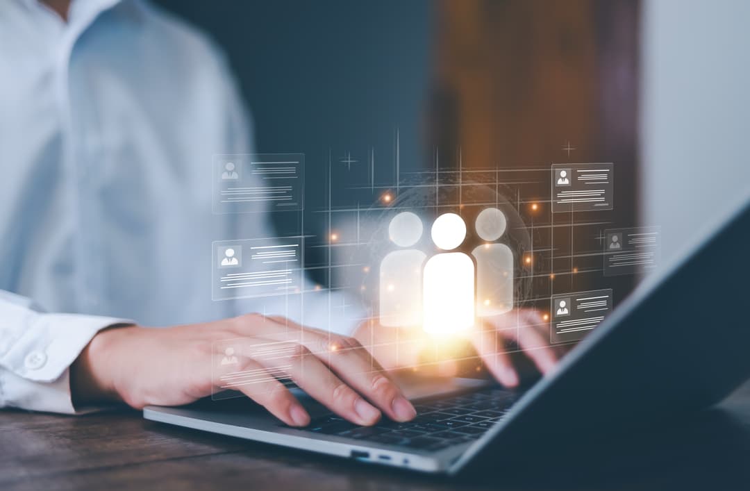 Czy naliczać odpis na ZFŚS na emeryta zatrudnionego w innej szkole?