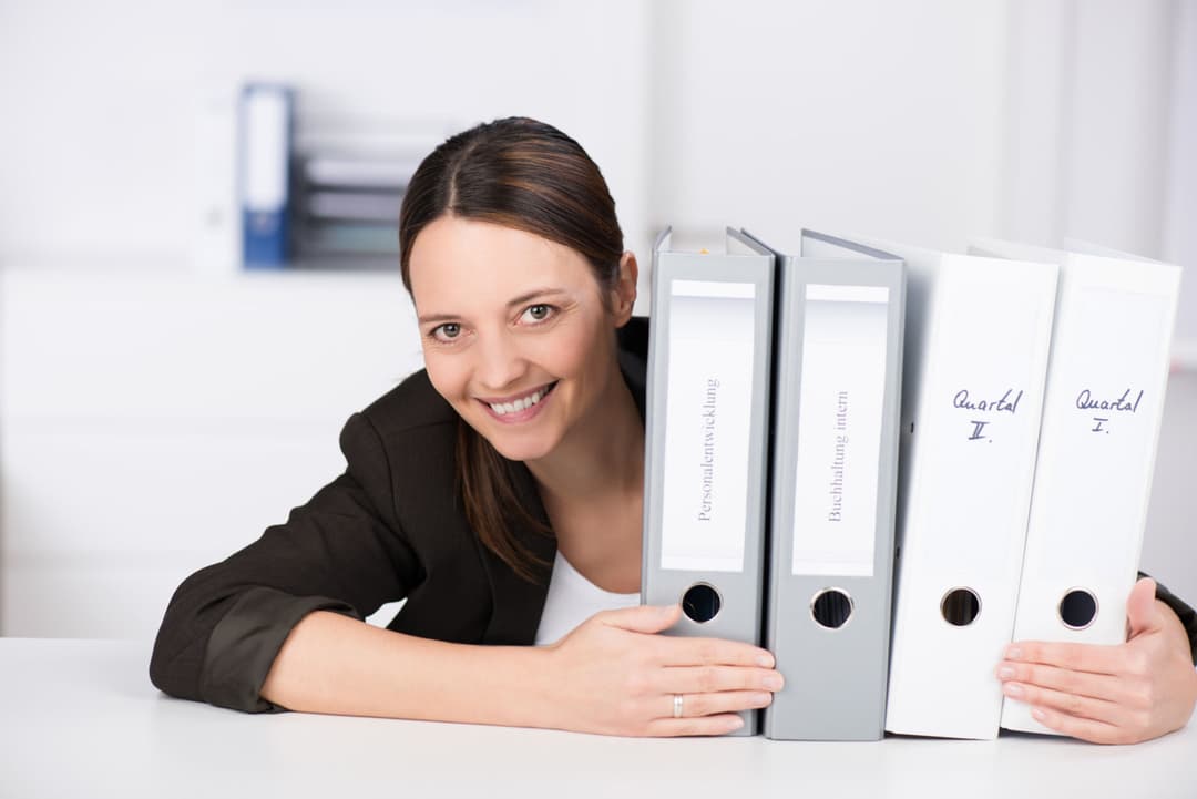 Rozliczanie dotacji przedszkolnej. Na zdjęciu: dokumenty do rozliczenia dotacji przedszkolnej