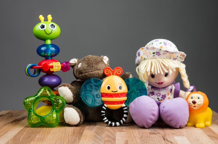 Za szkody wyrządzone przez dziecko w przedszkolu odpowiada osoba sprawująca nadzór. Na zdjęciu: zabawki dla dzieci.