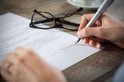 Opinia o byłym nauczycielu przedszkola – czy dyrektor ma obowiązek ją wystawić?