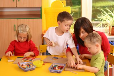 Grupowe zajęcia rewalidacyjne w przedszkolu – jak dokumentować