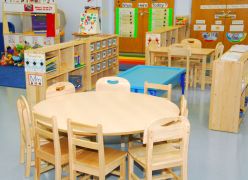 Sala przyjazna dzieciom z autyzmem i SPE. Na zdjęciu sala przedszkolna