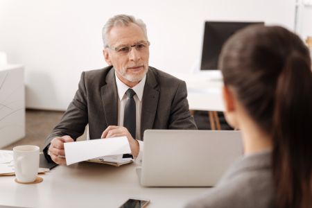 Specjaliści w przedszkolu 2025/2026 – wymagane etaty i limity. Na zdjęciu rekrutacja nauczyciela specjalisty